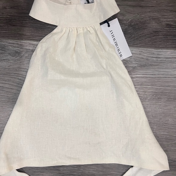 NWT WeWoreWhat Cream Crop Top - Picture 2 of 6